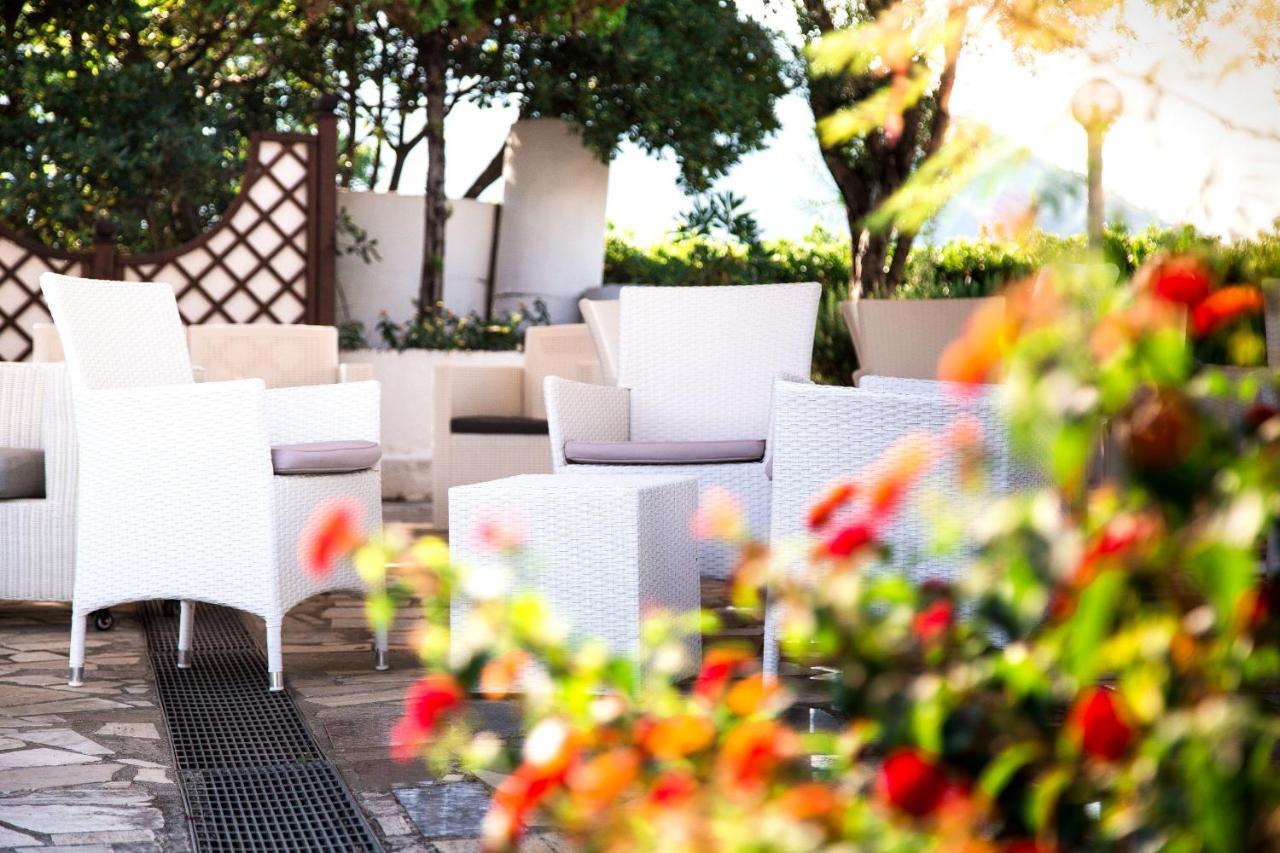 Hotel Mediterraneo Sapri Exterior foto